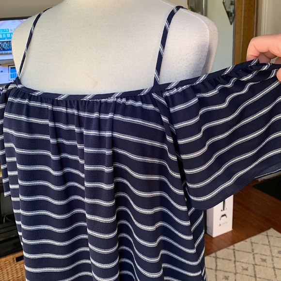 Veronica M cold shoulder flutter sleeve top - Picture 1 of 7